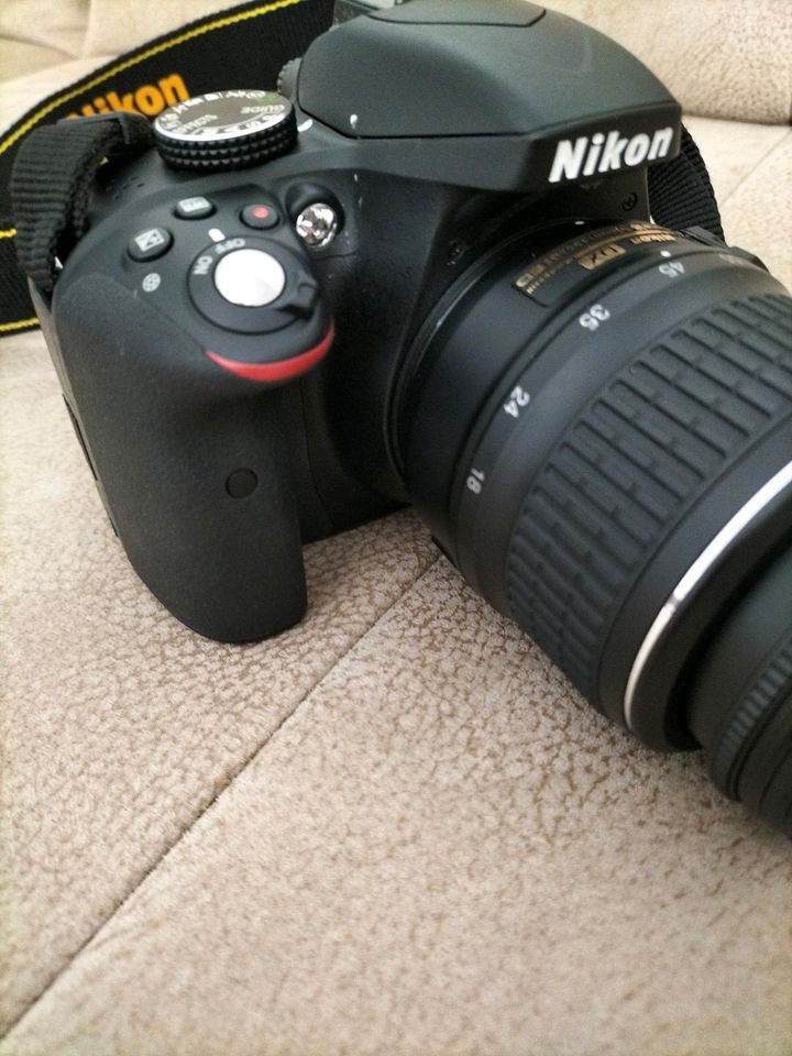 Digitalkamera Nikon d 3300 in Ettenheim