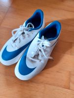 Fussballschuhe Nike 35 weiß blau sehr guter Zustand Bayern - Erlangen Vorschau