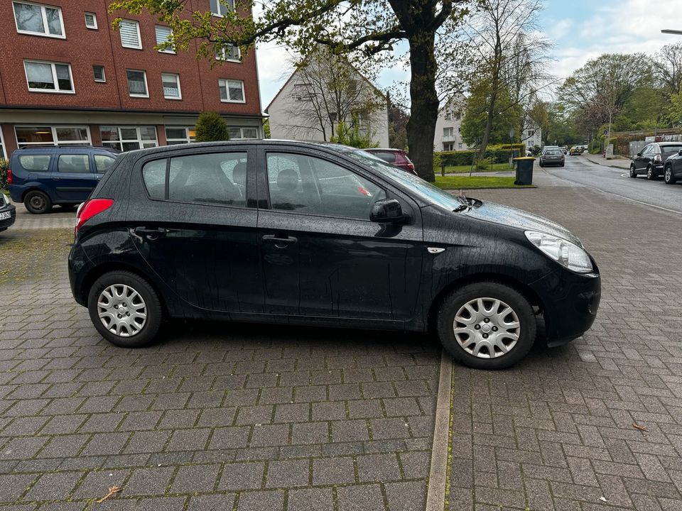 Hyundai i20 TÜV neu bis 2026 in Norderstedt