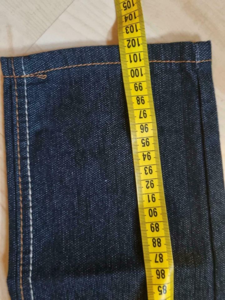 Jeans / Skinny neu gr.40 in Eschwege