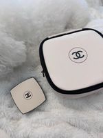 Neue originale Kosmetiktasche Kulturtasche Chanel creme Farbe München - Au-Haidhausen Vorschau