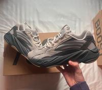 Yeezy 700 v2 Tephra Altona - Hamburg Blankenese Vorschau