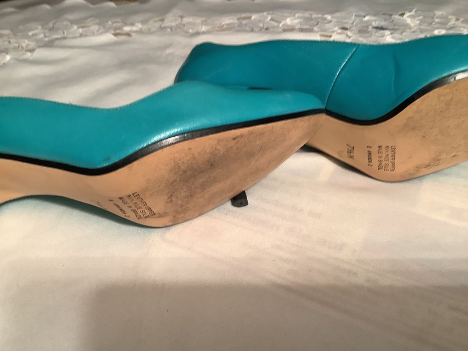 NEU Echt Leder9cm HighheelPumps sehr eleganterAusschnitt türkis/b in München