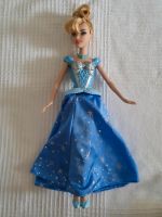 Barbie Disney Cinderella Puppe blau Kleid dreht sich Wiesbaden - Mainz-Kostheim Vorschau