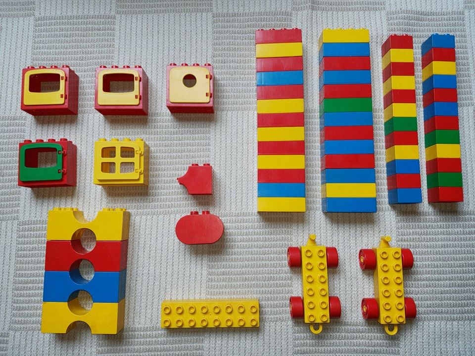 LEGO Duplo Steine, Sondersteine, Fahrgestelle -64 teilig- in Willich