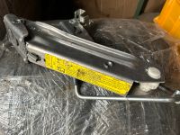 VW Passat Audi A4 A6 Aluminium Wagenheber 8L001131A Hessen - Gudensberg Vorschau