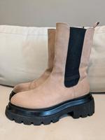 Braune Stiefel / Boots mit kleiner Plateausohle - Größe 38 Schleswig-Holstein - Bad Bramstedt Vorschau