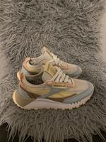 Wunderschöne Reebok Classic, Größe 37,5, top, Pastellfarben Niedersachsen - Uelzen Vorschau