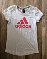 Adidas Mädchen T-Shirt Gr.152 Super Zustand Niedersachsen - Schiffdorf Vorschau