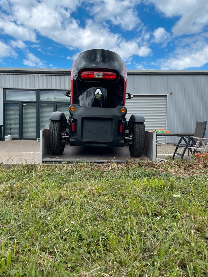 Renault Twizy wenig km nur 2900 80Km/Std inkl. Akku in Übach-Palenberg