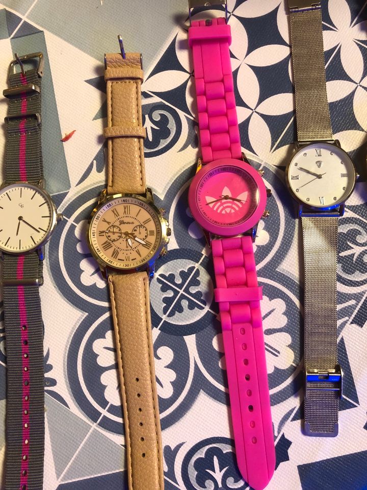 Armbanduhren Uhren Damenuhr in Bad Soden-Salmünster