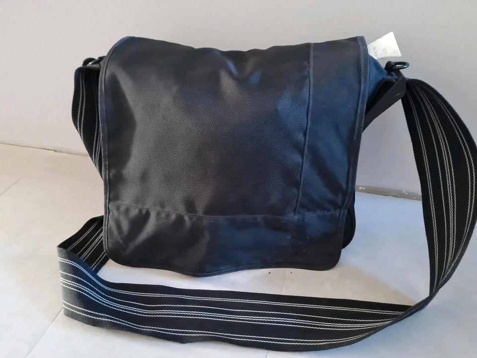 Lässig Messenger Tasche Wickeltasche Schwarz Black Patchwork in Merzig