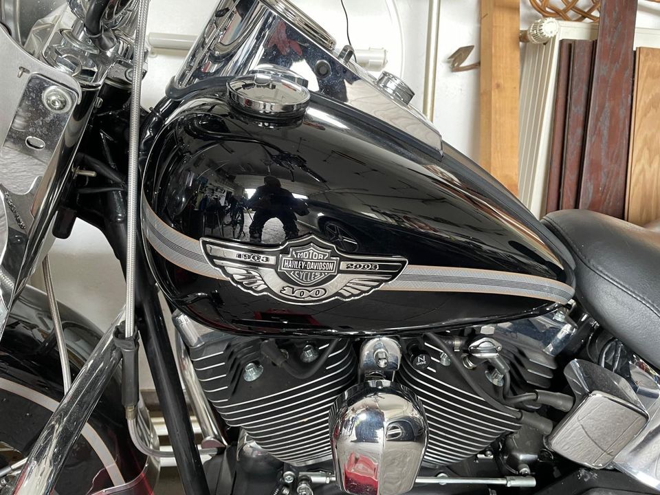 Motorrad Harley Davidson „Heritage Softail“ in Hilchenbach