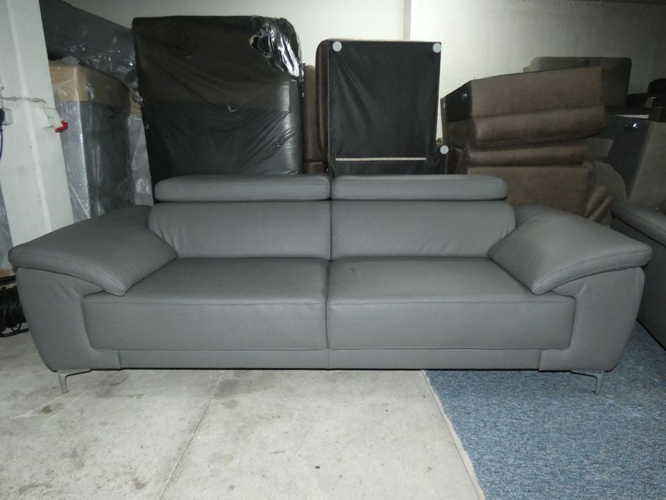 2x 3 1/2er + XXL Hocker Echt Leder Sofa Couch anstatt 5.870€ in Hagen am Teutoburger Wald