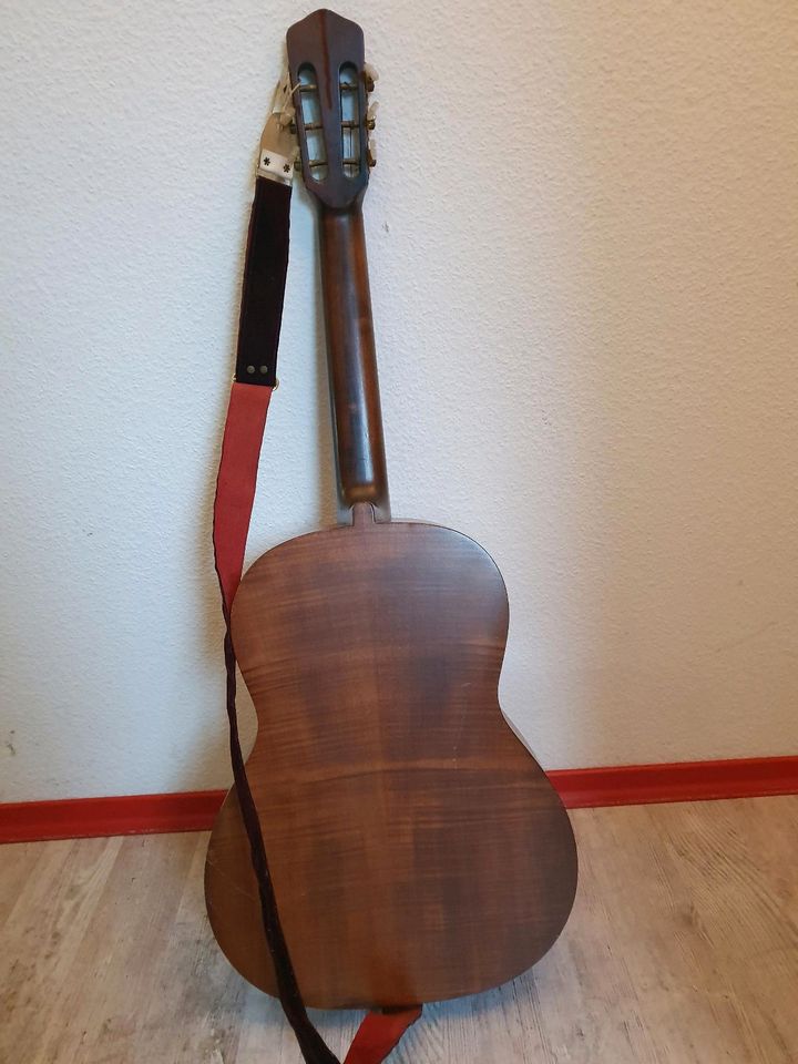 Oscar Teller Vintage Gitarre Modell Nr. 22 von 1970 in Bühlerzell