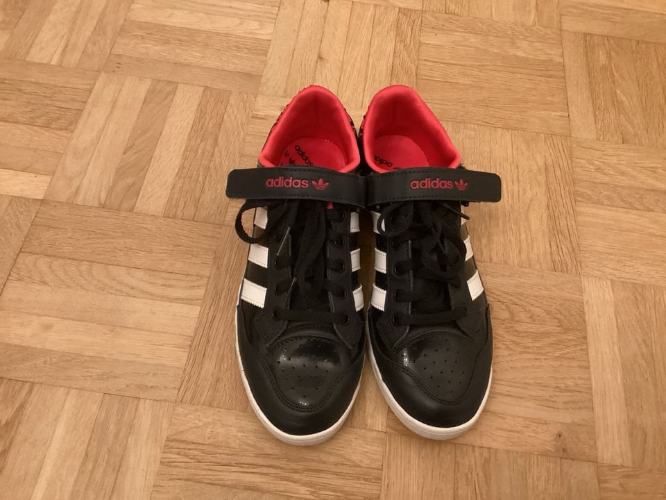 Wie Neu! Tolle Leder Sneaker von Adidas, Gr. 39 in Iserlohn