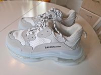 Balenciaga Men's Triple S Clear Sole Sneakers Bayern - Penzberg Vorschau