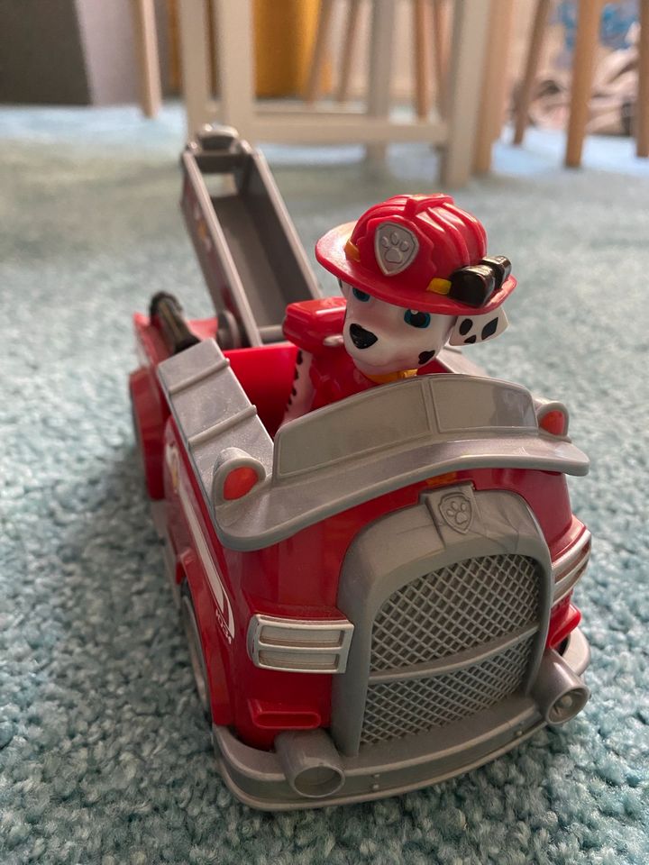 Paw Patrol Marshall Feuerwehr Auto Fahrzeug in Berlin