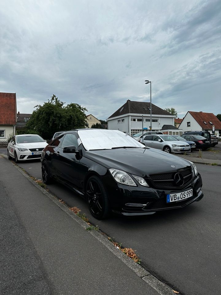 Mercedes-Benz E 350 CDI Coupe BlueEfficiency Amg-Line/Leder/Pano in Lauterbach (Hessen)