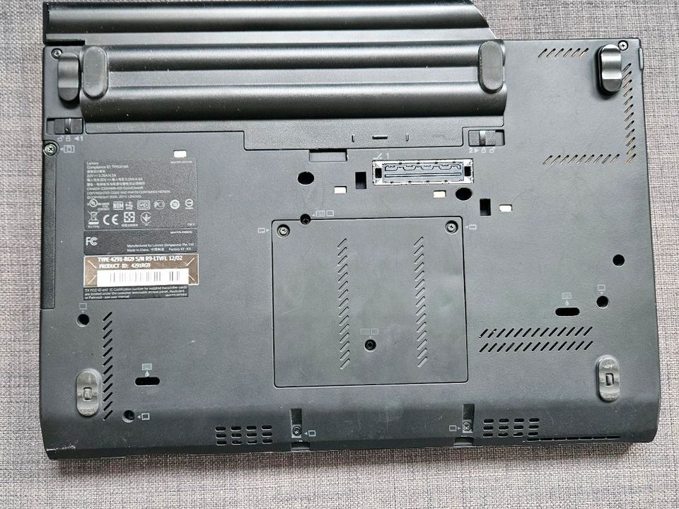 Laptop Lenovo ThinkPad X220, 2.6Ghz, 8GB RAM und Zubehör in Celle