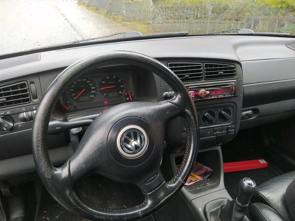 VW Golf 4 Tuning top Zustand! Viele neue Teile frischer TÜV in Erbach