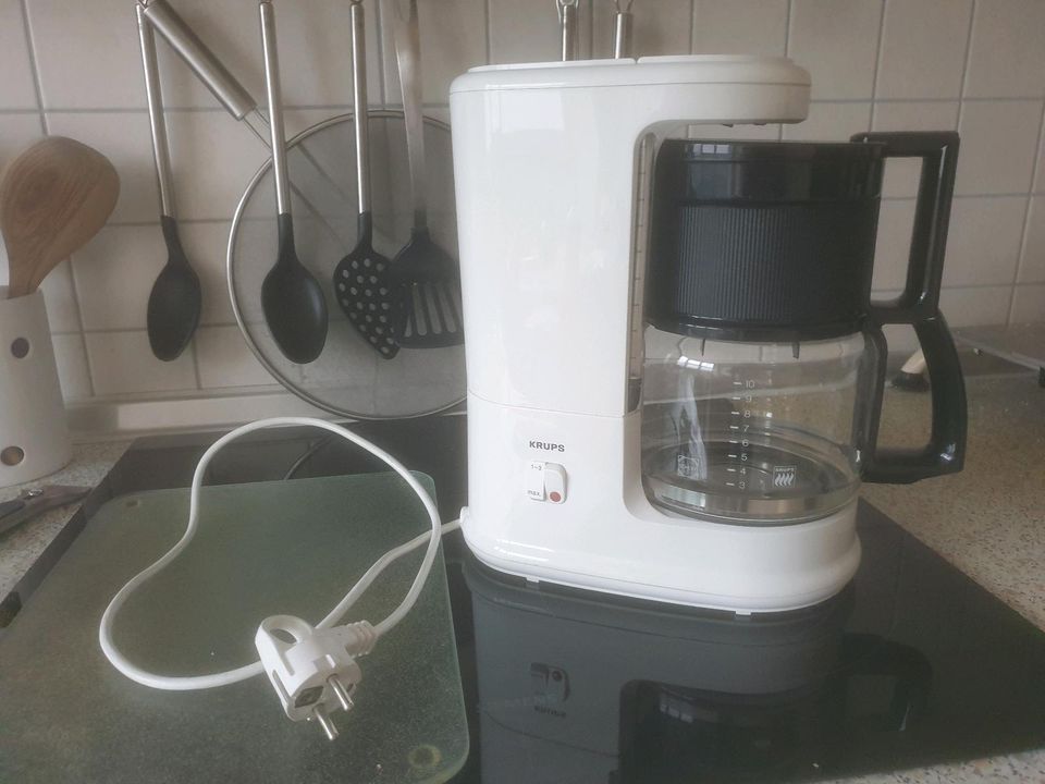 KRUPS Kaffeekocher Kaffeemaschine 850W in Hochheim am Main