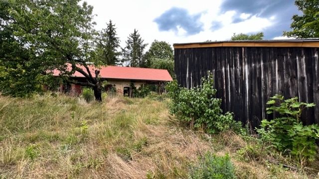 Baugrundstück mit Nebengebäude und ehemalige Baracke in Massivbauweise in Lieberose