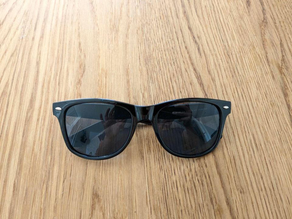 Sonnenbrille schwarz kein Ray Ban in Rosenheim