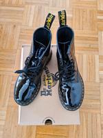 Dr. Martens  glänzend  schwarz Nordrhein-Westfalen - Borchen Vorschau