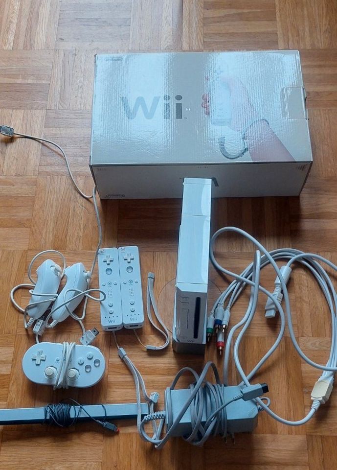 Nintendo Wii Konsole in Esslingen
