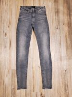 Neuwertig, Vero Moda Jeans - Größe S/34 Berlin - Spandau Vorschau