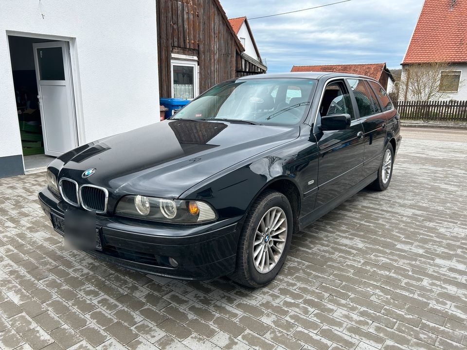 BMW E39 520i Facelift in Dillingen (Donau)