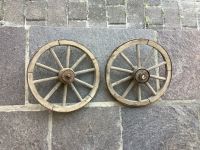 Zwei alte kleine Holzräder Baden-Württemberg - Winnenden Vorschau