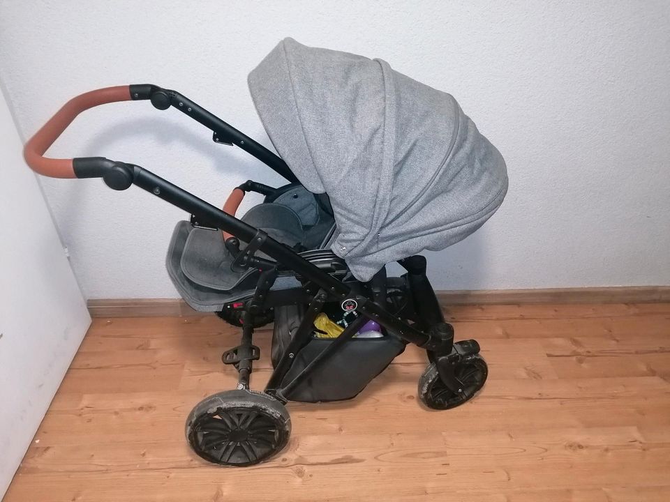 Kinderwagen Zoe in Burg Stargard