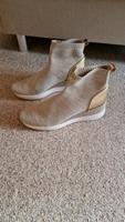 Michael Kors Stiefelette Gr.41 beige/gold neu Hessen - Taunusstein Vorschau