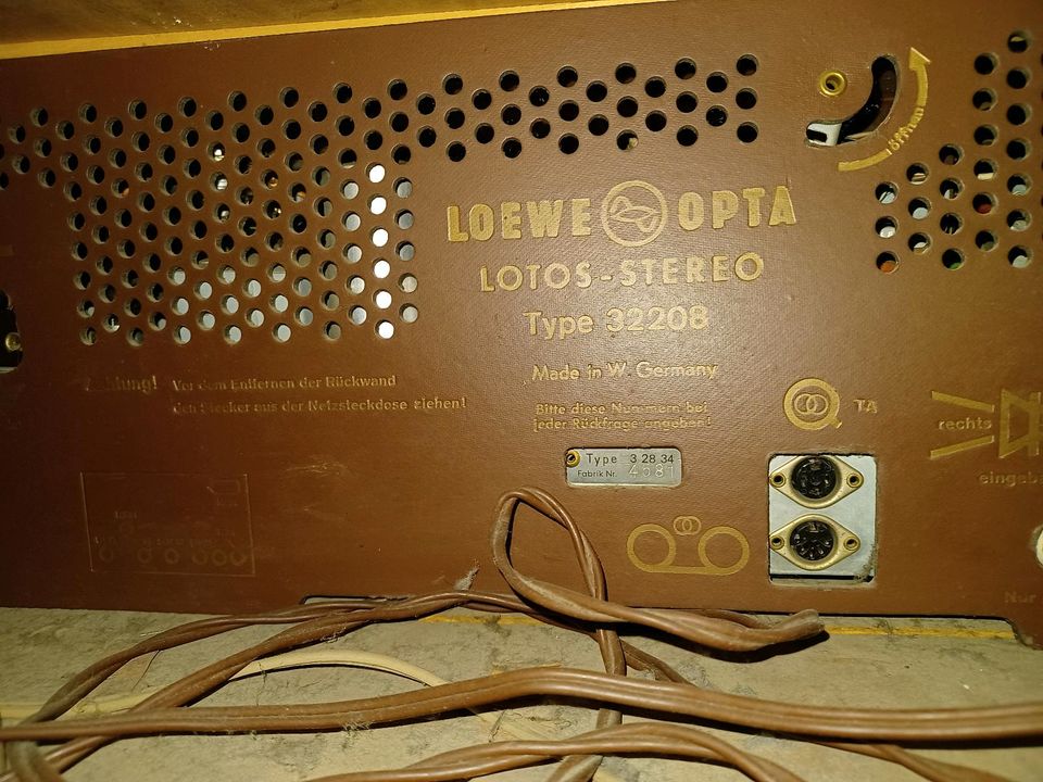 Loewe Opta Musiktruhe Lotos Stereo Type 32208 in Trier