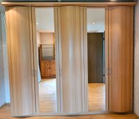Schlafzimmerschrank Buchenoptik mit großen Spiegeln Hessen - Niddatal Vorschau