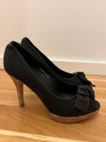 Akira High Heels/Peep Toes schwarz Gr. 38 Hamburg-Nord - Hamburg Eppendorf Vorschau