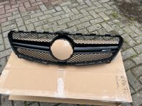 Mercedes AMG Kühlergrill / Frontgrill schwarz Niedersachsen - Cadenberge Vorschau