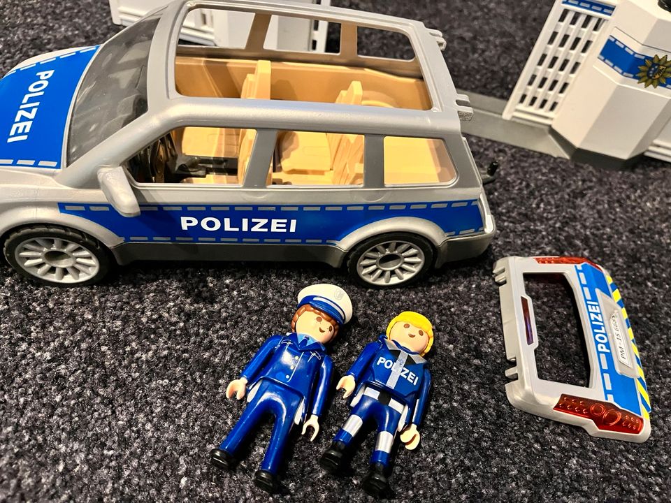 Playmobil Polizeistation Polizeiwache mit viel Zubehör in Neunkirchen a. Brand