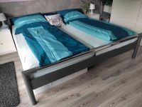Doppelbett aus Metall 2x2 m komplett Hessen - Lampertheim Vorschau