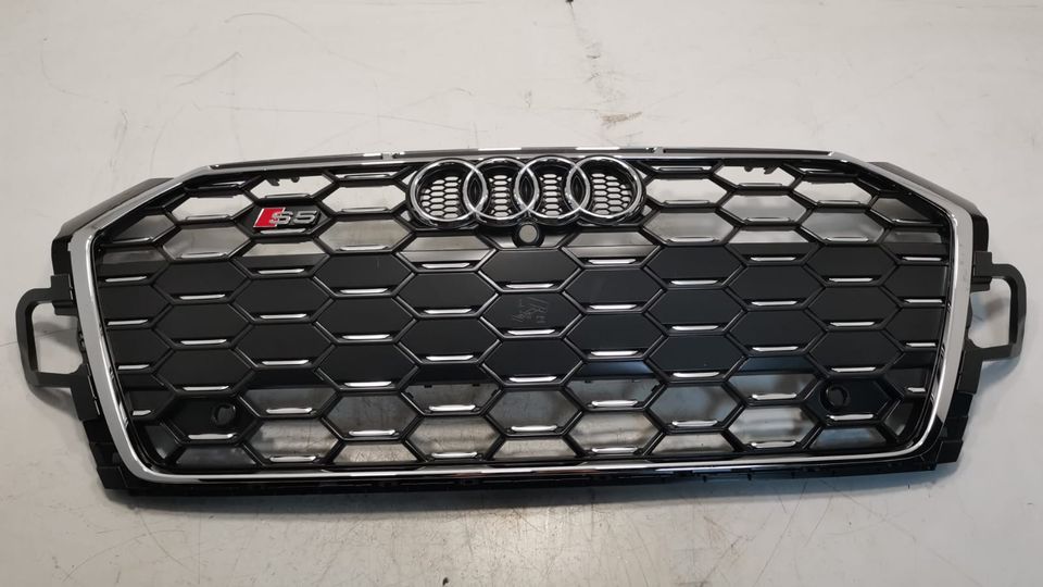 ORIGINAL Audi A5 S5 F5 2020 Kühlergrill Frontgrill 8W6853651BQ in Hannover