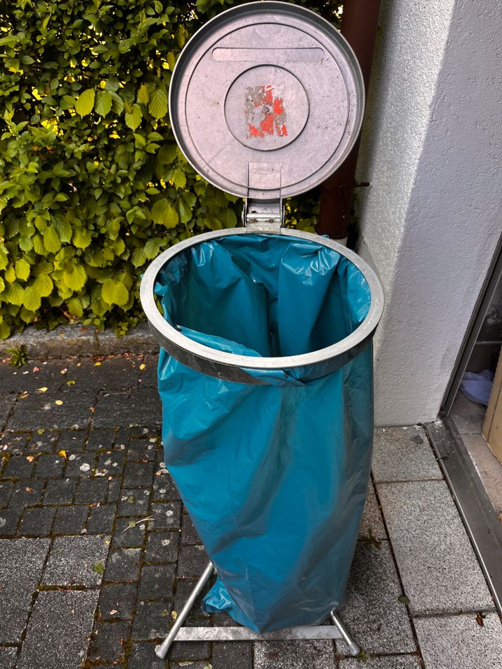 Ständer für Müllsack/gelber Sack stabil in Emmendingen