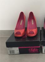 Pumps Schuhe Peeptoes Heels Buffalo Damen w Neu Gr 39 rot Koralle Hessen - Karben Vorschau