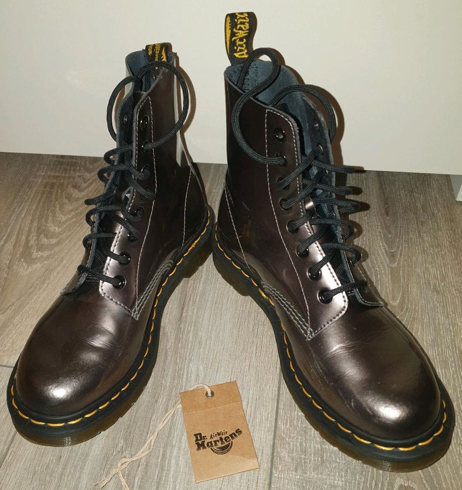 Doc Dr. Martens PASCAL Spectra Patent Lack Boots Stiefel 38 in Berlin