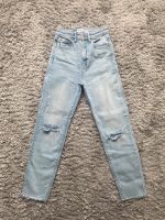 High Waist Jeans mit Rissen Hessen - Bischofsheim Vorschau