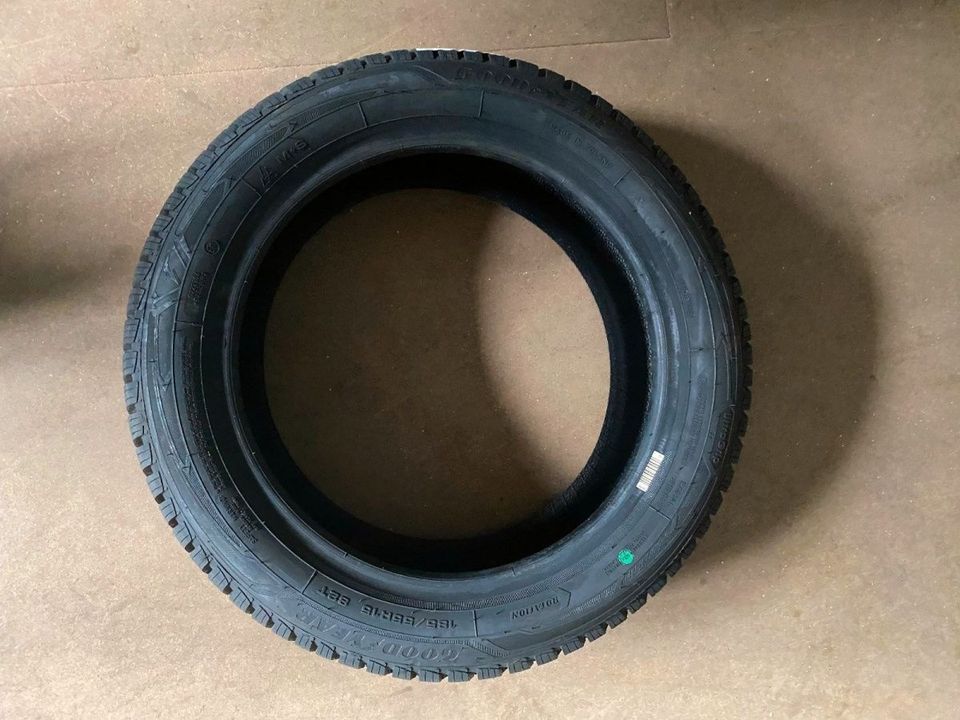 2x Winterreifen 185/55R15 82T UltraGrip 9+ MS in Karben