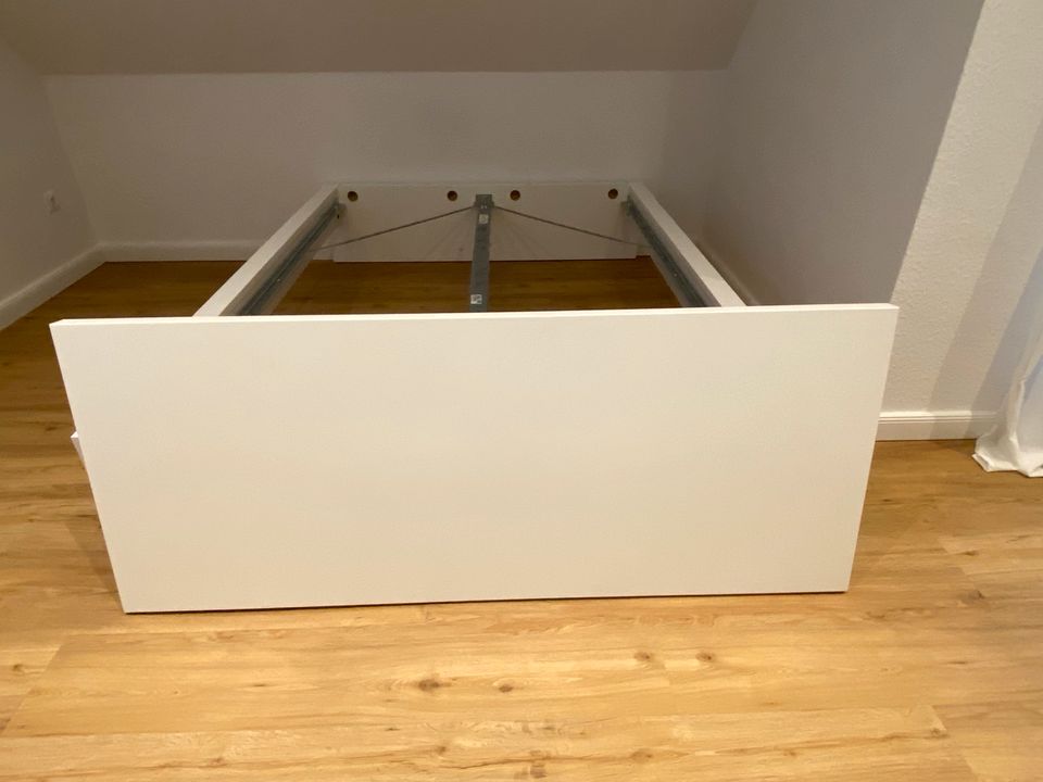 IKEA Malm Bett hoch 140 x 200 cm in Zeven