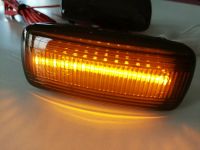 SCHWARZE LED Seitenblinker Chrysler 300C Jeep Grand Cherokee Niedersachsen - Göttingen Vorschau