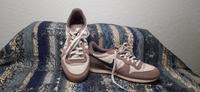 Nr.22 Retro-inspirierte Nike Sneaker in Beige/Lila (EU 40) Niedersachsen - Weener Vorschau
